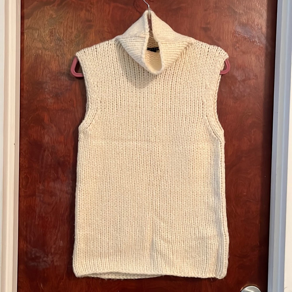**SOLD** Theory wool and alpaca cream vest
